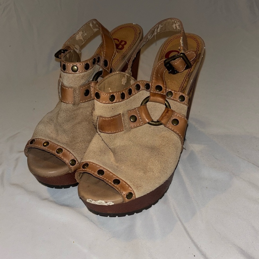 cute tan heels! gianni bini brand!!